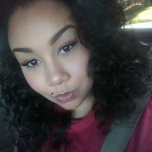 Meet your Posher, Latoya