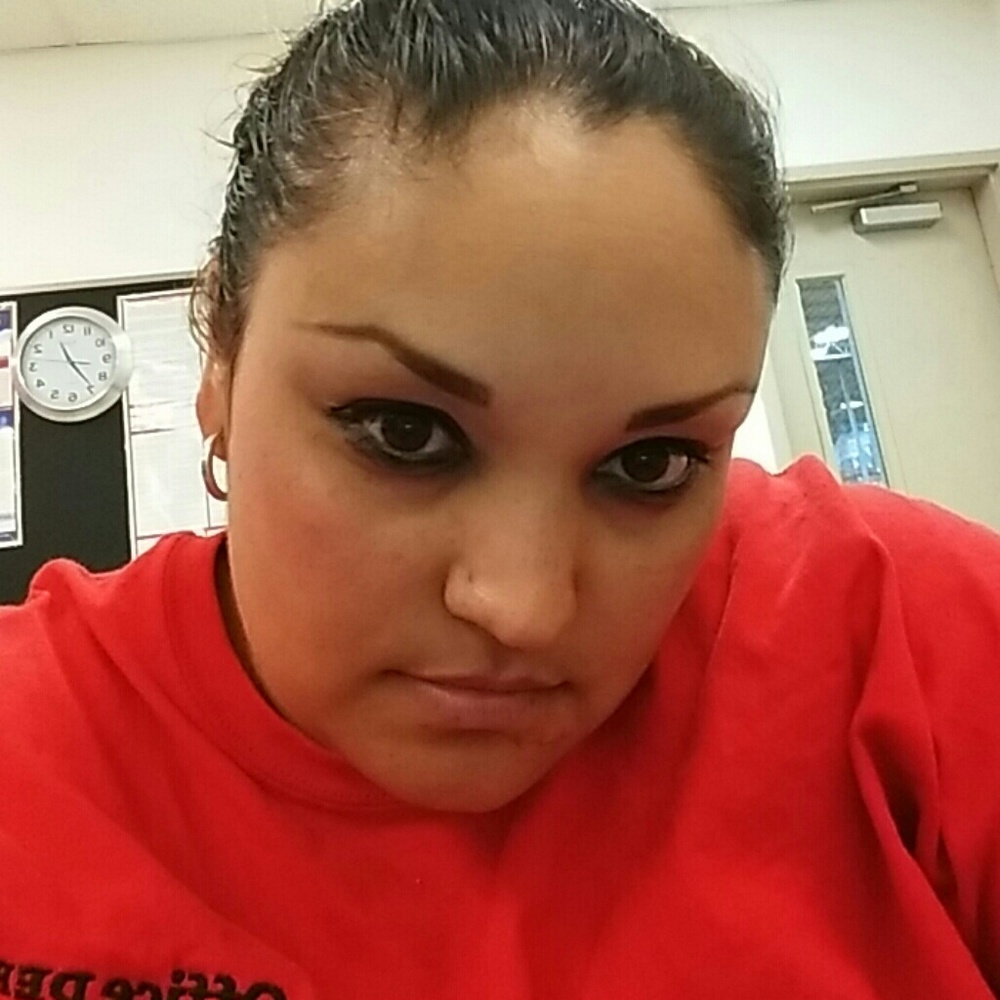 Meet your Posher, Rocelia