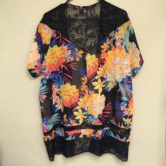 Light weight coverup - Picture 2 of 2