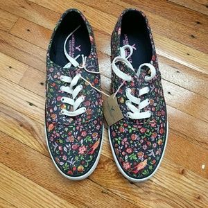 American Eagle sneakers