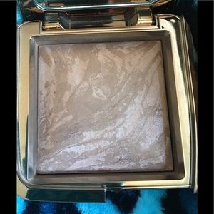 Hourglass Bronzer