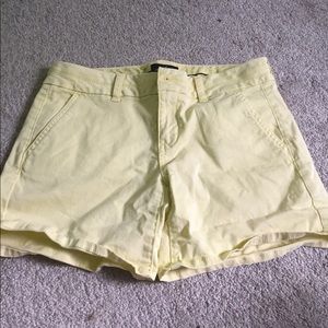 American Eagle Midi low rise shorts