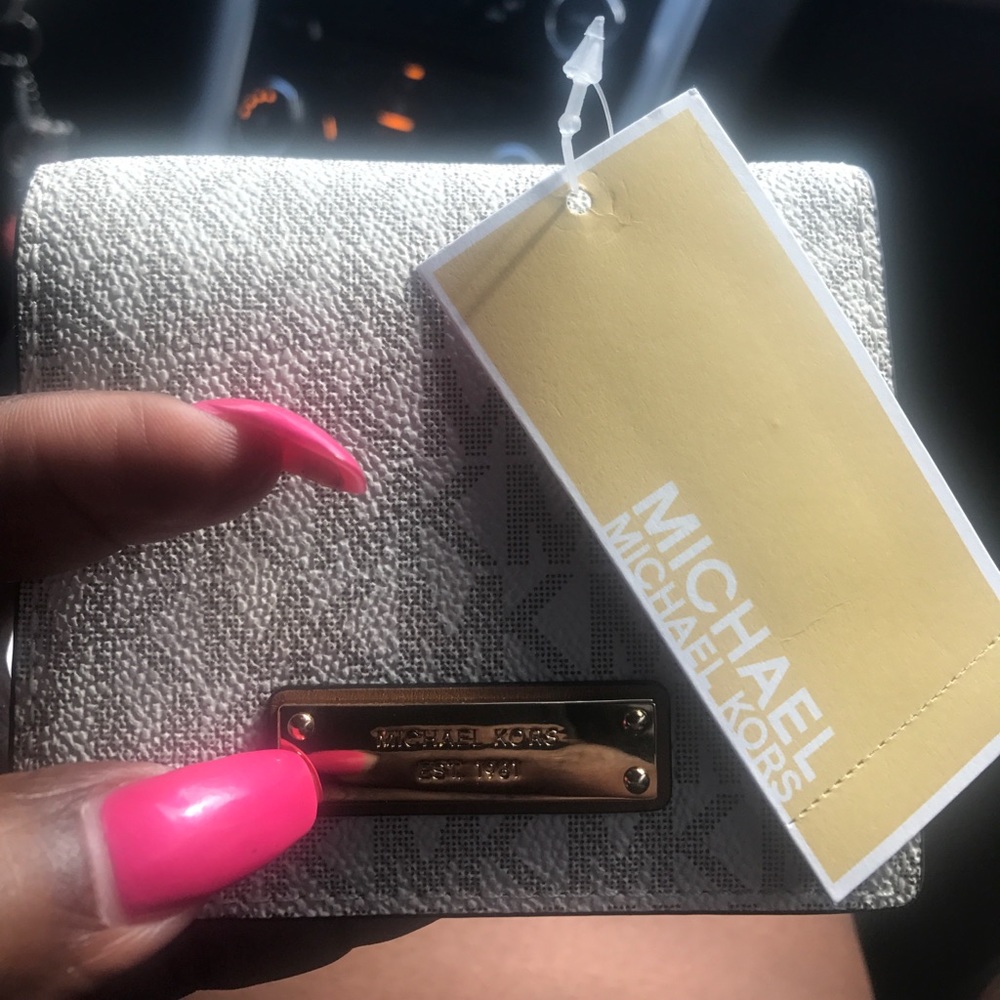 Michael Kors Jet Set Travel Wallet