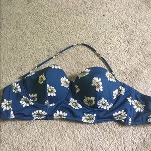 Mod cloth daisy bikini top