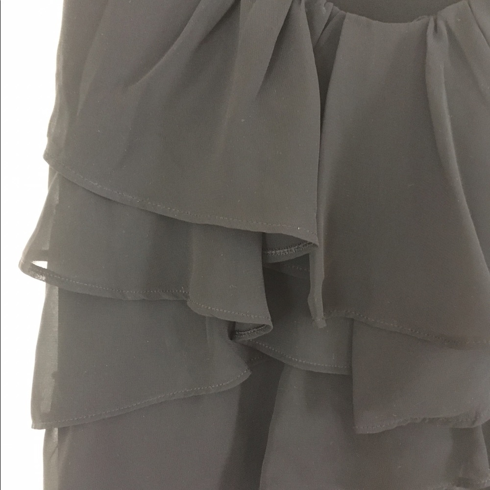 WHBM Ruffle Tank - Picture 3 of 4