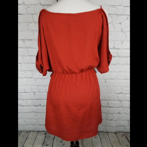 Modcloth Off the Shoulder Dress - Picture 3 of 6