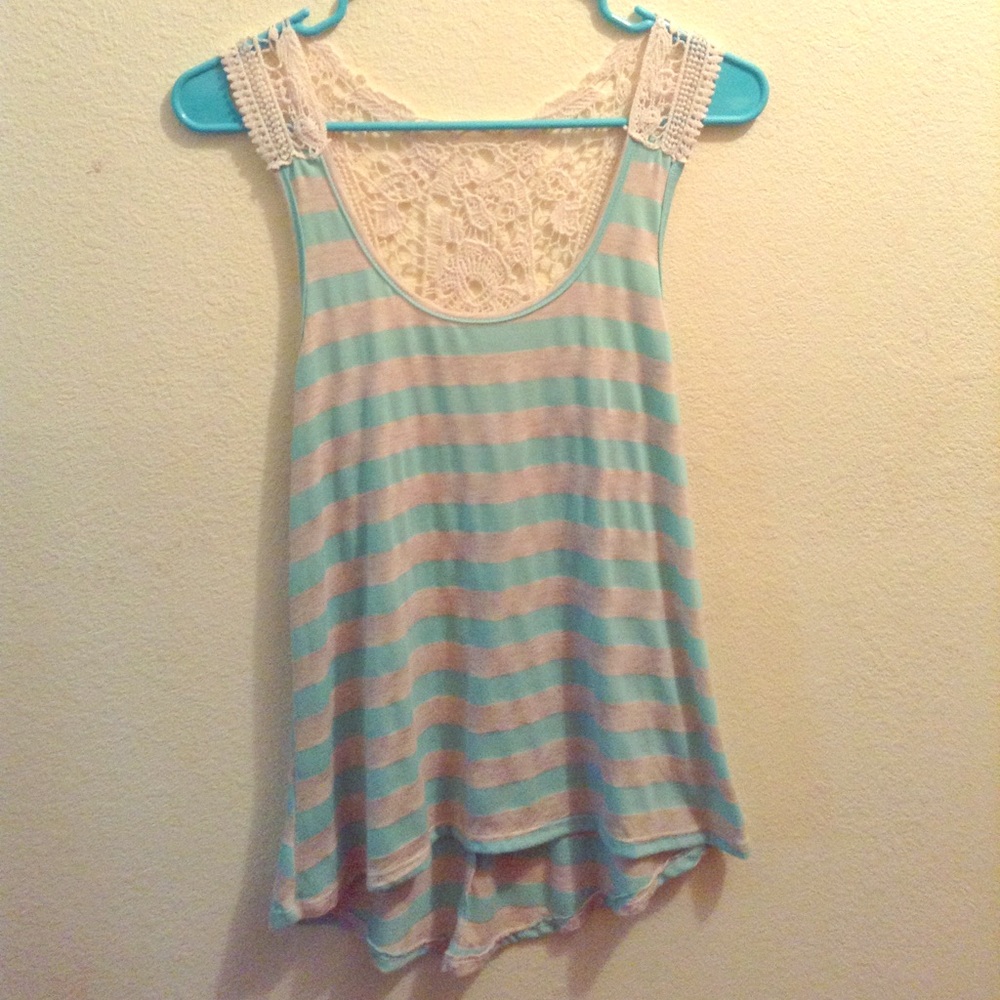 Free Kisses sleeveless top