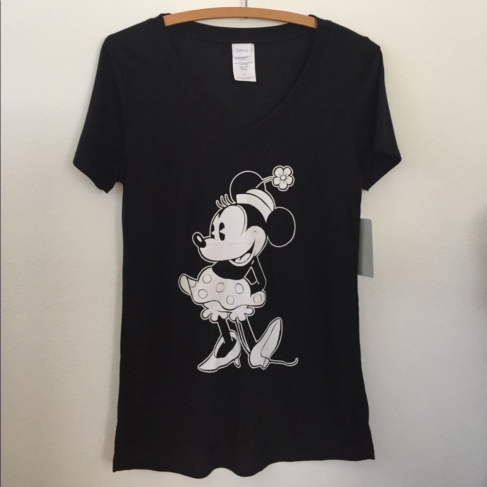 NWT Disney Minnie Mouse VNeck Top Black