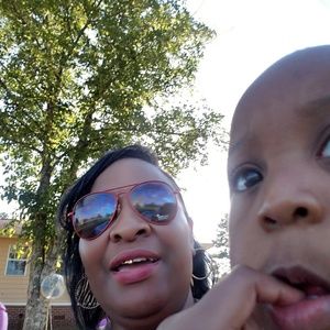 Meet your Posher, Yolanda