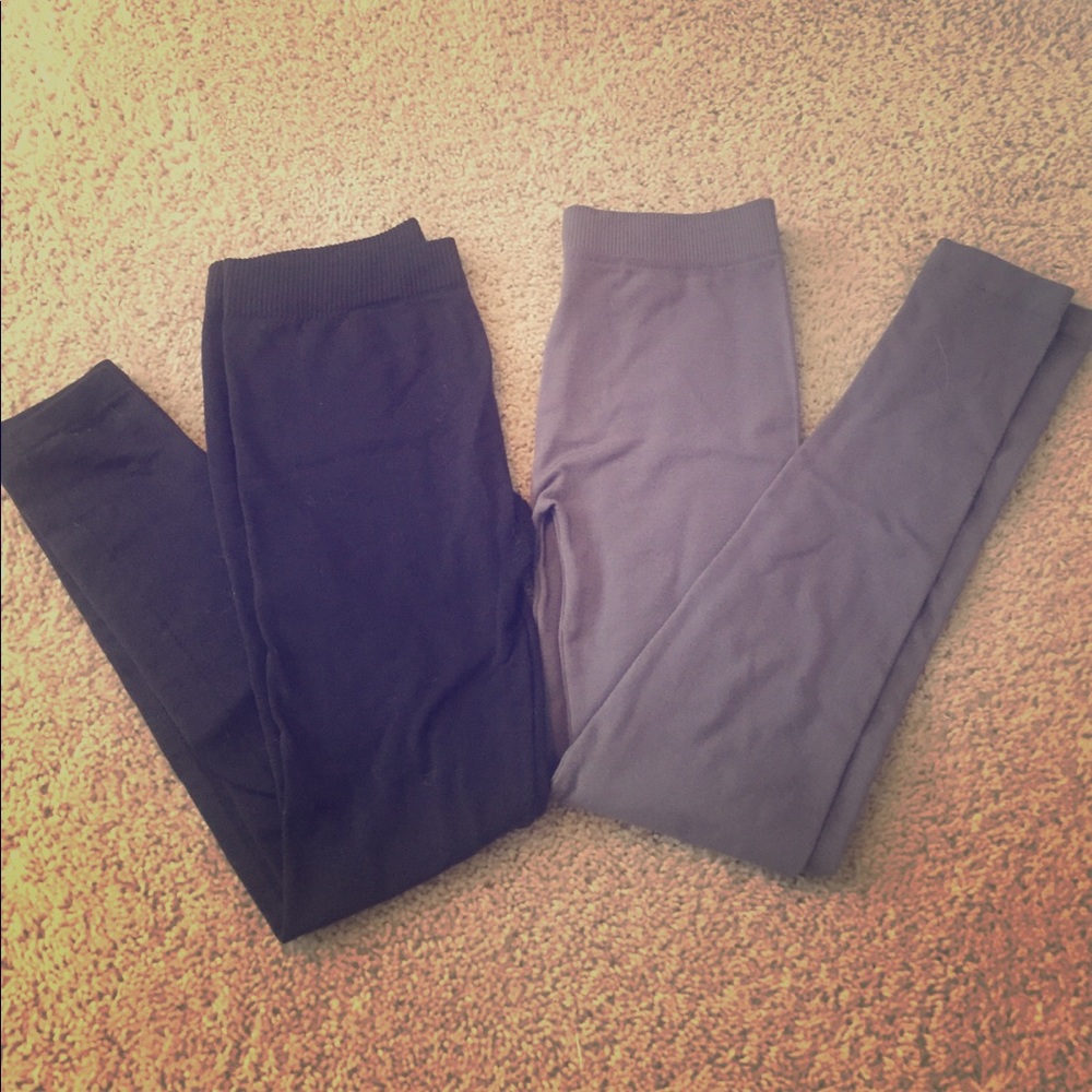 Black and grey leggings