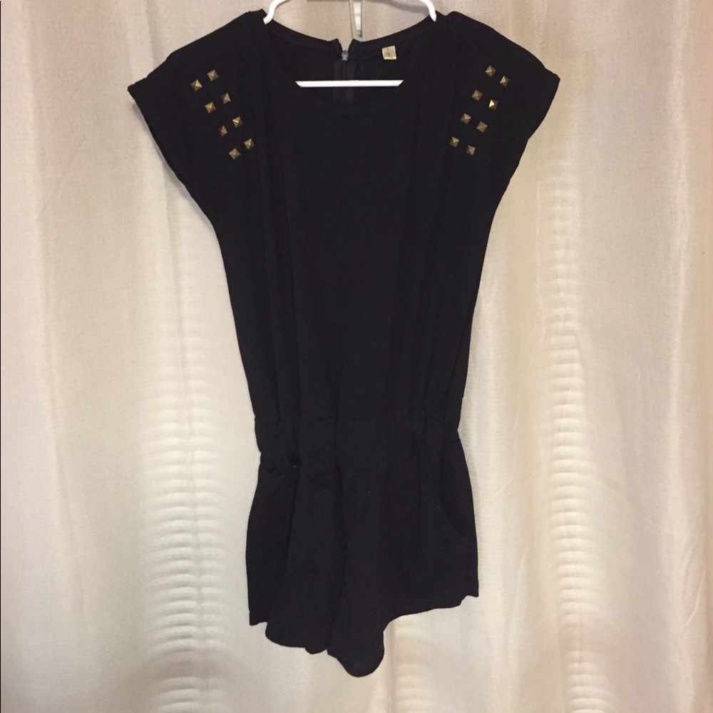 Romper with pockets