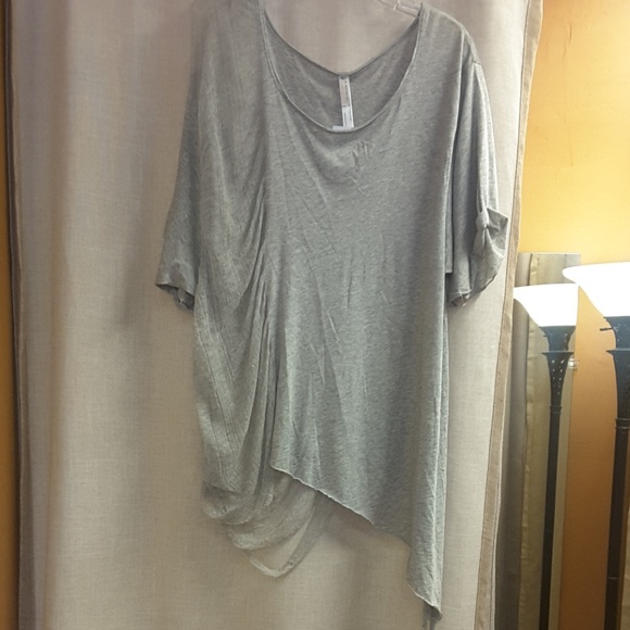 SOLD OUT***NWT, Free People shredded tee in grey. - Picture 4 of 6