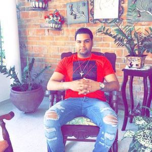 Meet your Posher, Jose l.