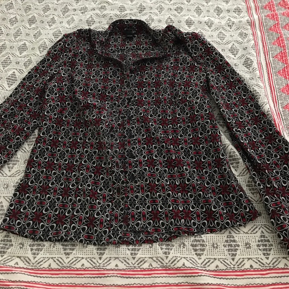 East 5th Tops - East 5th blouse ✨