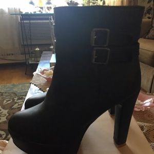Woman platform boots