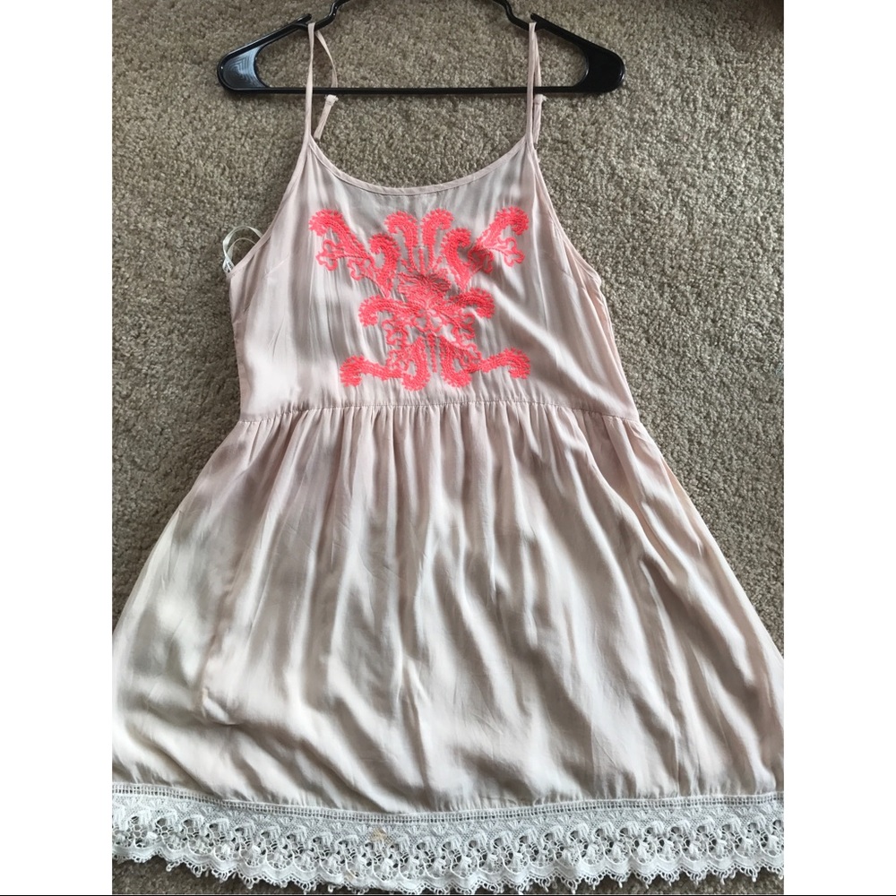 Blu Pepper blush dress w/ embroidery