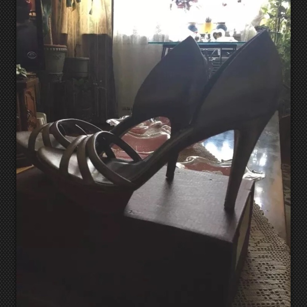 Woman platform shoe