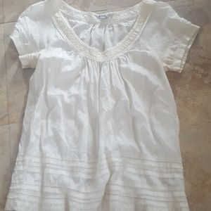 Cute white top!