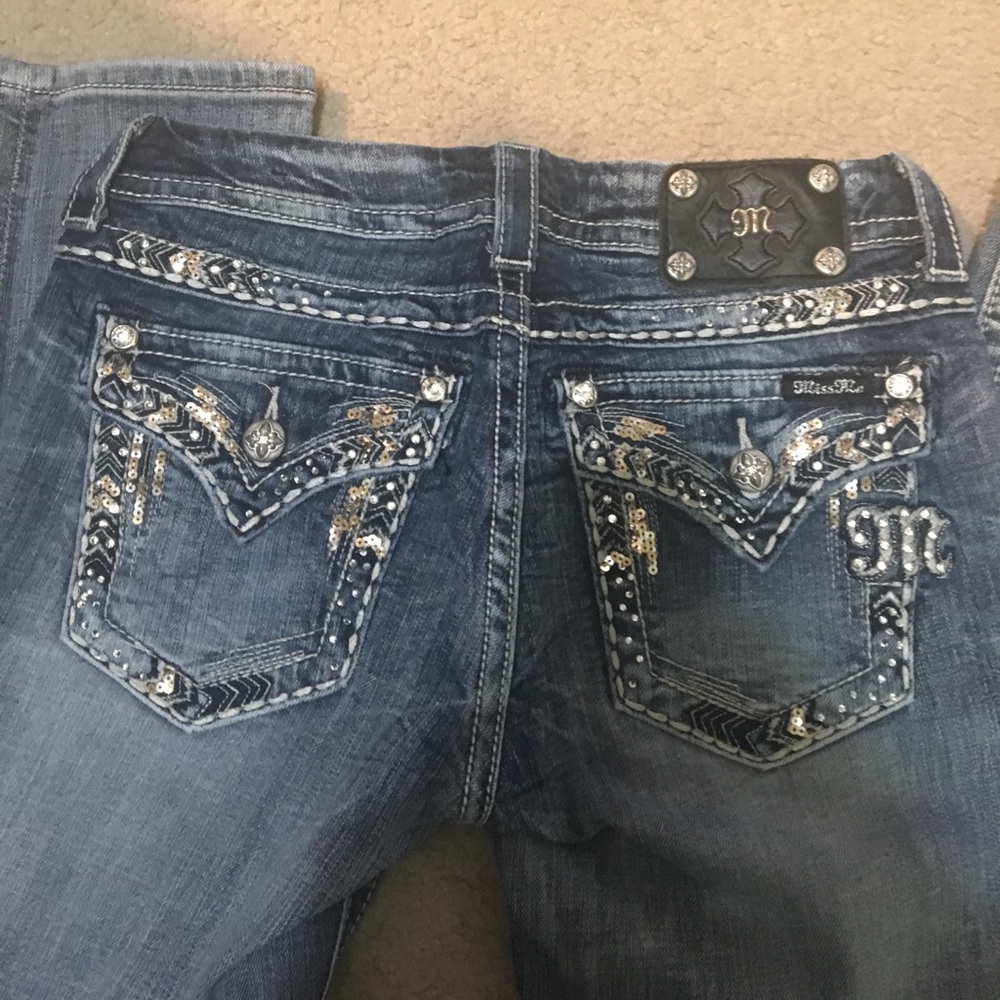 Miss Me. Size 29. Straight.