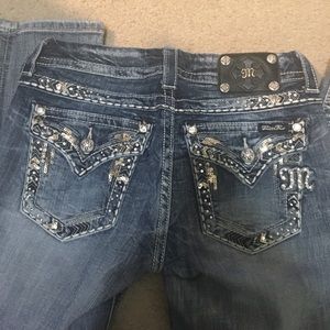 Miss Me. Size 29. Straight.