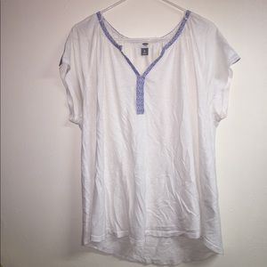 Woman's tunic style shirt