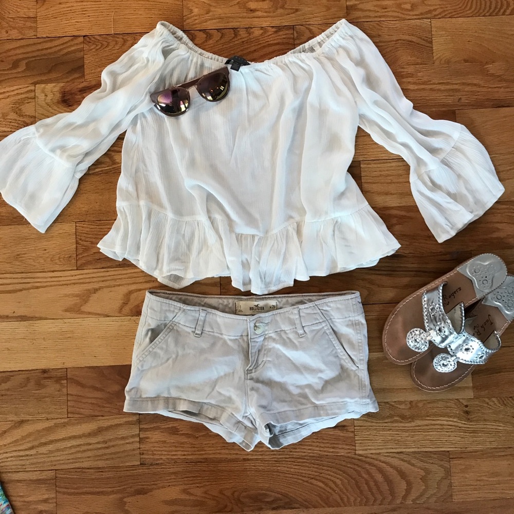 Light Tan Khaki Hollister Shorts