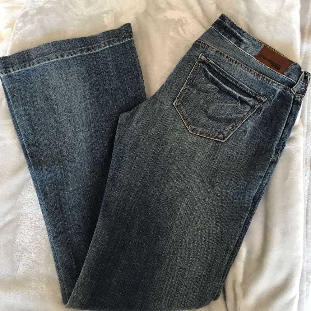 Express Stella fit and flare jeans