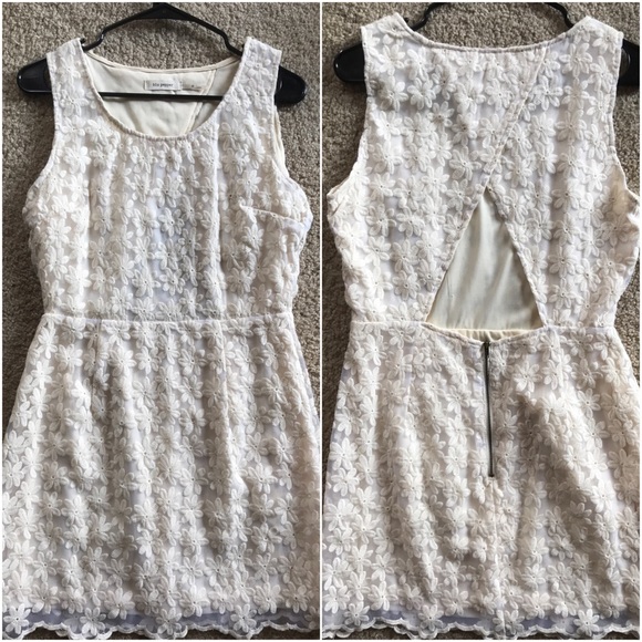 Blu Pepper daisy dress - Picture 1 of 1