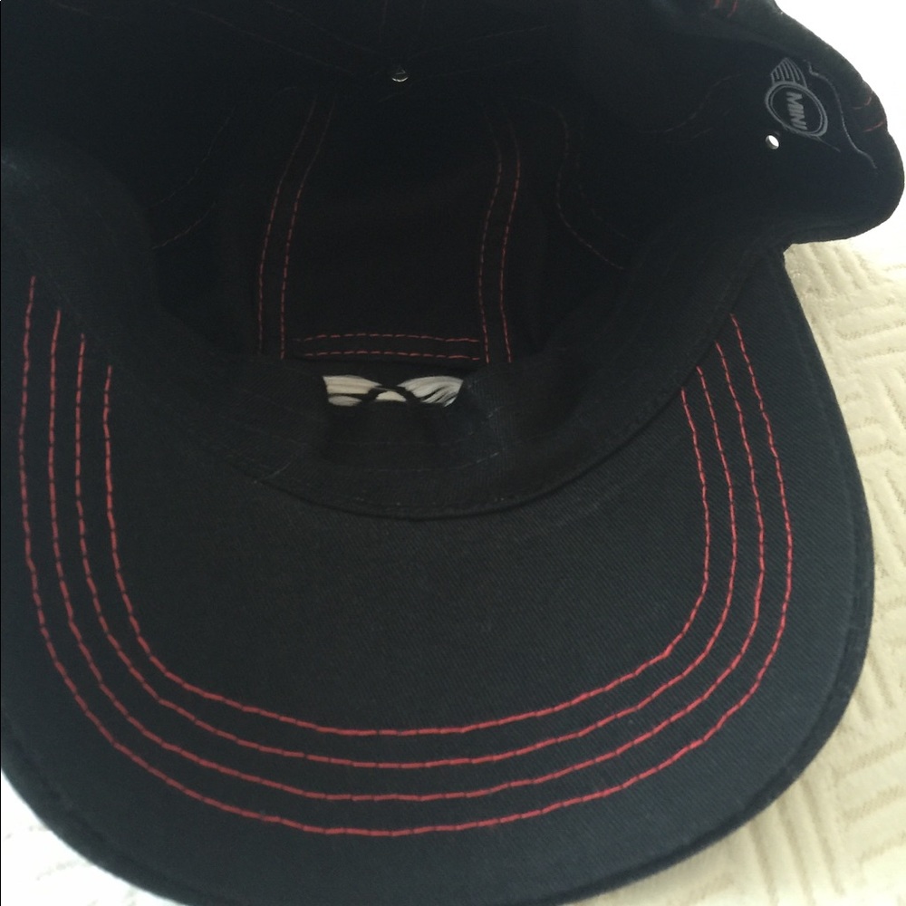 🧢 MINI LABEL CAP BLACK - Picture 5 of 7