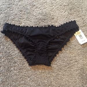 Shade and Shore Wave Ruffle Cheeky Black Bottoms