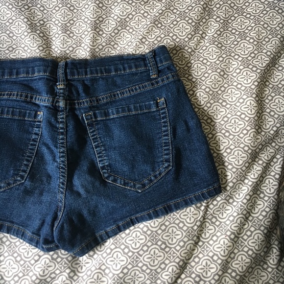 Shorts - Picture 2 of 2