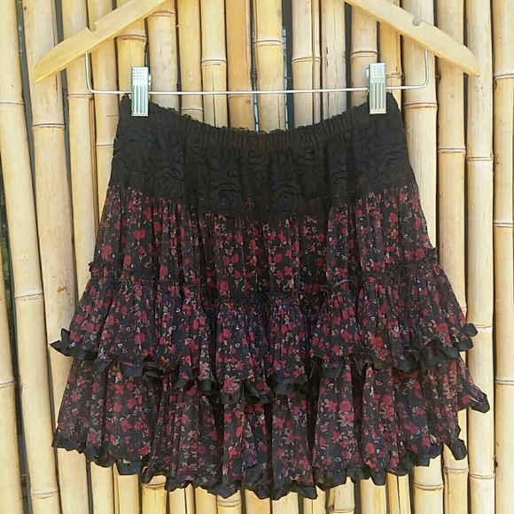 Charlotte Russe Dresses & Skirts - CR Frilly Black Lace & Red Roses Floral Mini Skirt