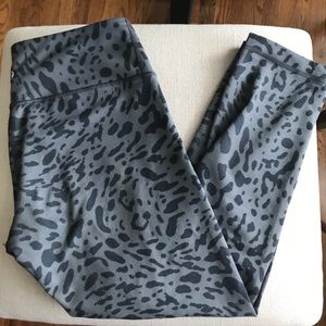 Lululemon wunder under crop