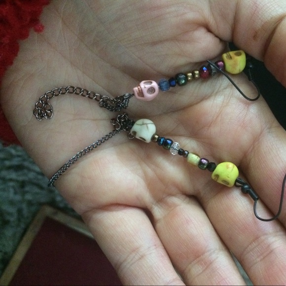 Yellow, pink and white skull earrings - Picture 3 of 4