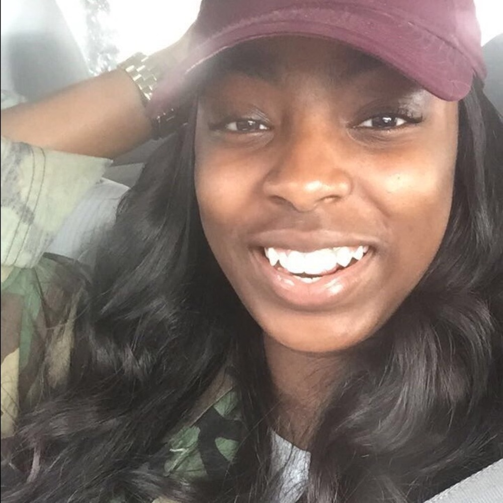 Meet your Posher, Mikayla