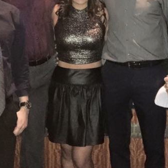 ‼️ SALE ‼️ Design Lab Crop Top - Picture 2 of 8