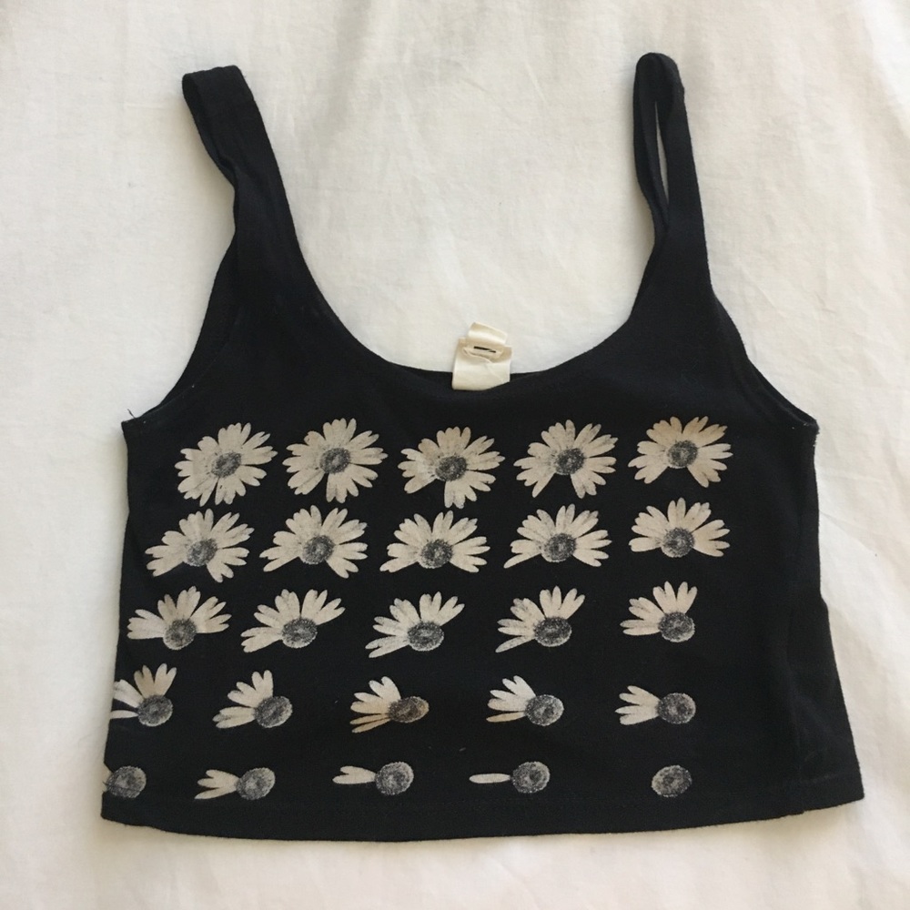 Cute sunflower crop top🌻