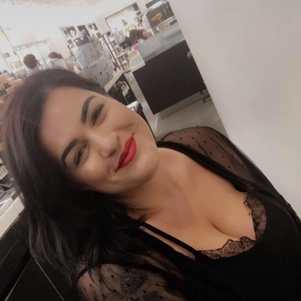 Meet your Posher, Jasmine