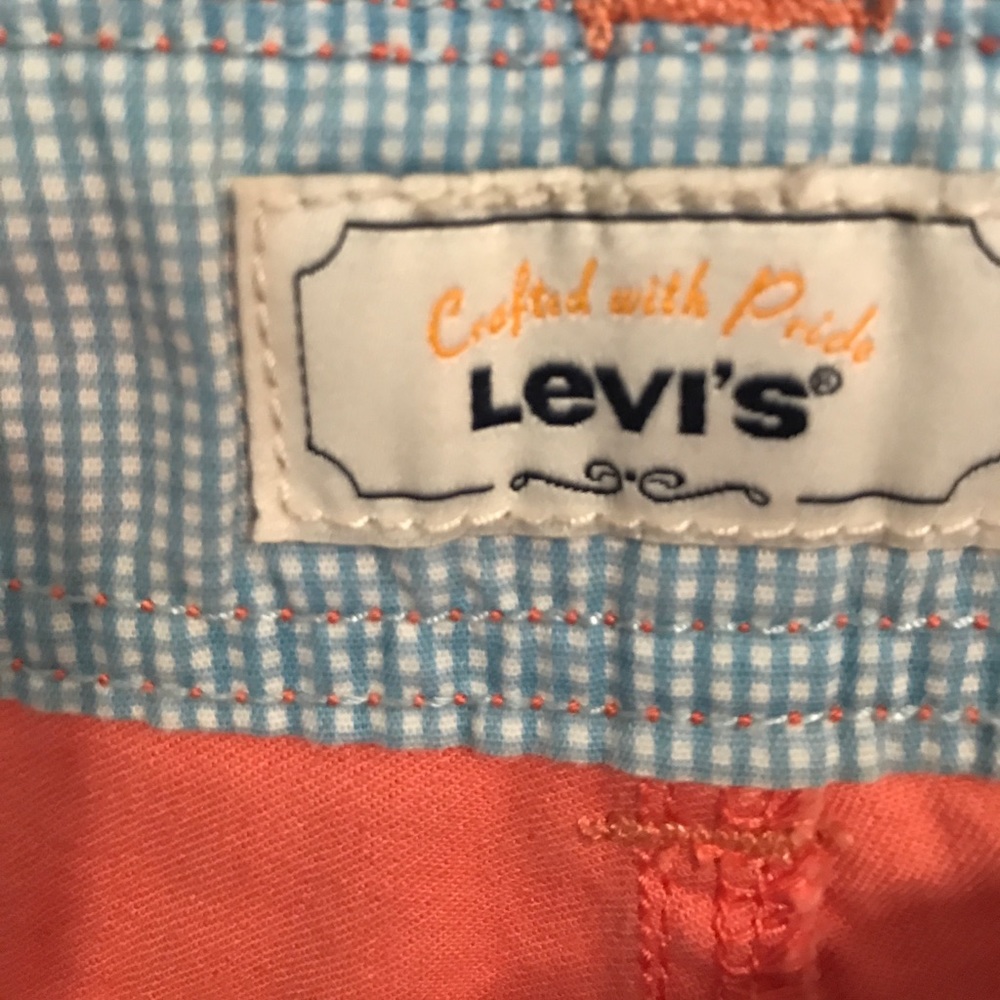 Levi Capris - image 3