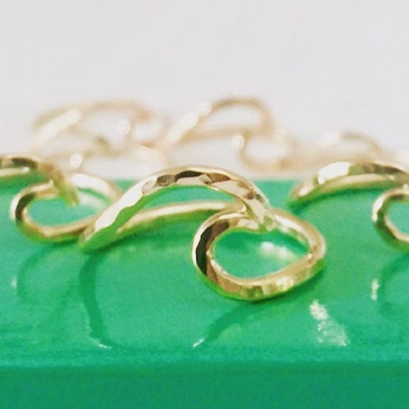 Gold Wave Ring - Picture 2 of 6