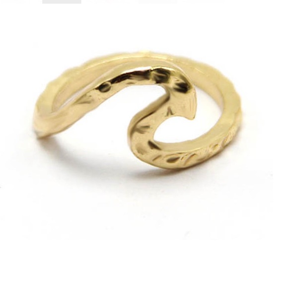 Gold Wave Ring - Picture 3 of 6