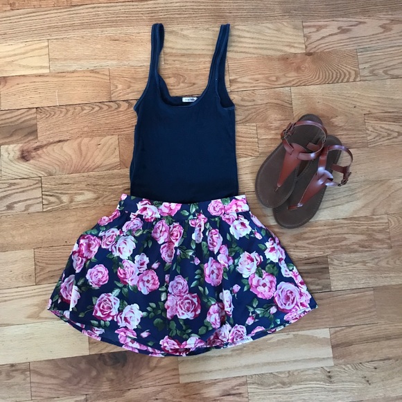 Forever 21 Floral Skater Skort - Picture 1 of 4