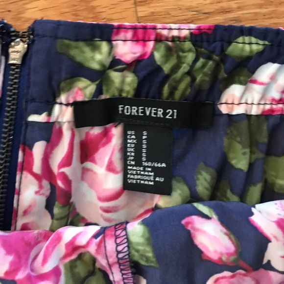 Forever 21 Floral Skater Skort - Picture 4 of 4