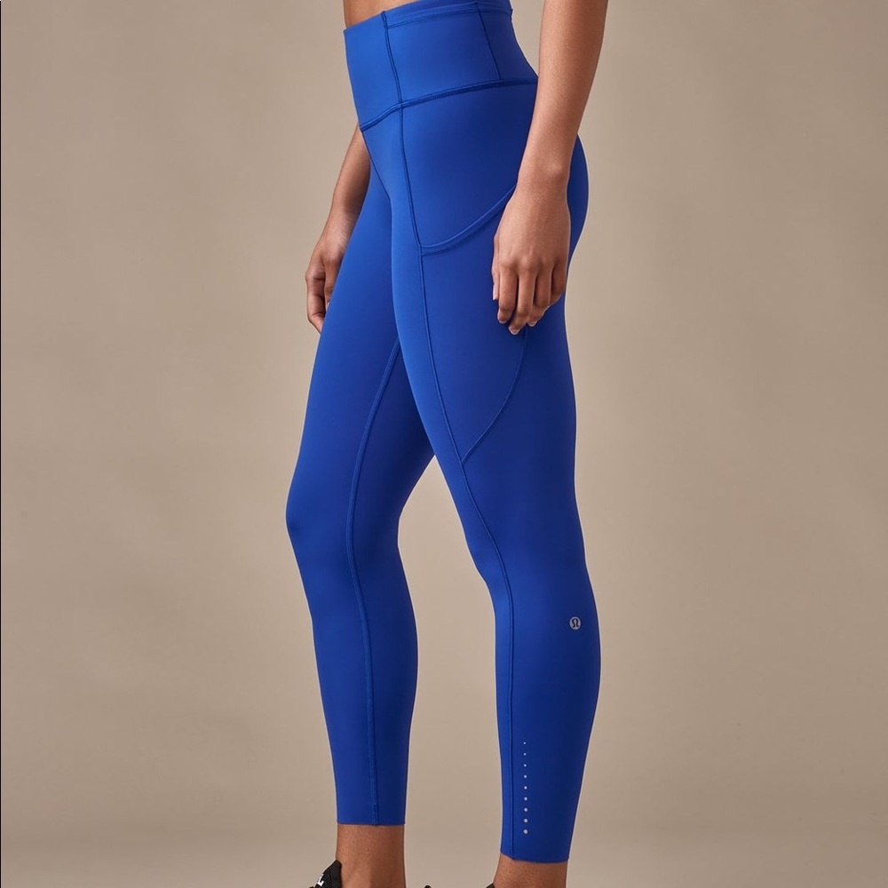 Lululemon Fast & Free 7/8 Tight
Jet Stream sz 4 - Picture 2 of 2