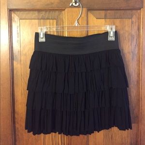 FOREVER 21 RUFFLE MINI SKIRT