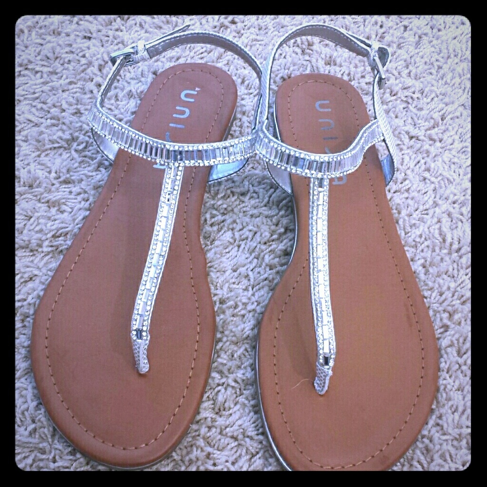 Beautiful beaded sandals!