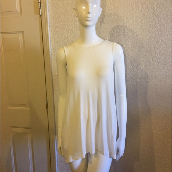 🆕✨BCBGENERATION ✨Drape-back Tank✨ - Picture 3 of 8