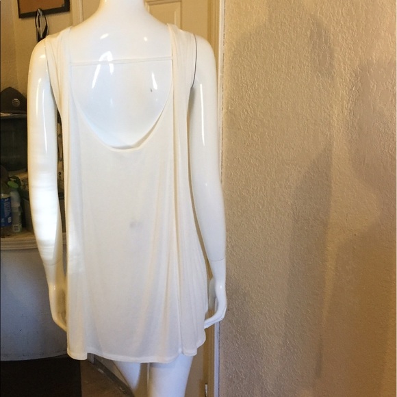 🆕✨BCBGENERATION ✨Drape-back Tank✨ - Picture 4 of 8