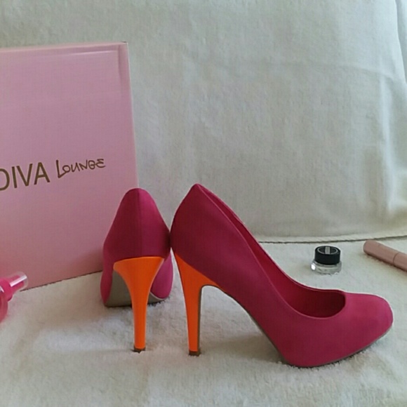 SOLD *** BNIB Neon Heels - Picture 2 of 5