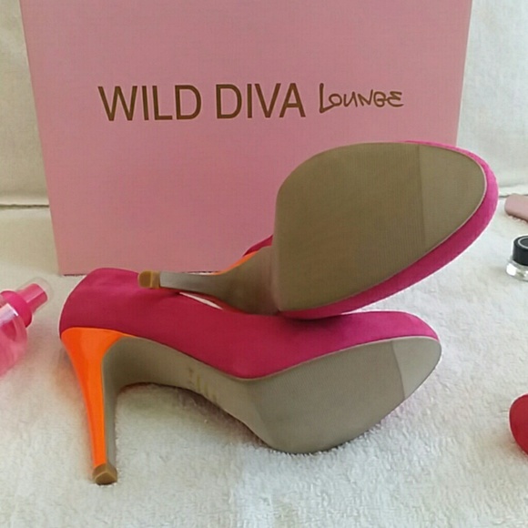 SOLD *** BNIB Neon Heels - Picture 4 of 5